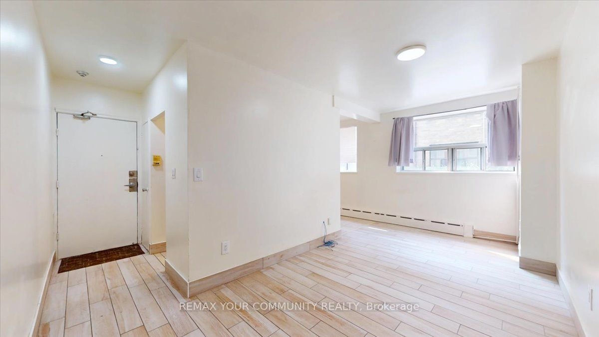 1A-2645 Keele Street, Toronto, ON, M6L 2P2 - 9