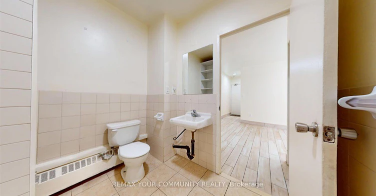 1A-2645 Keele Street, Toronto, ON, M6L 2P2 - 17