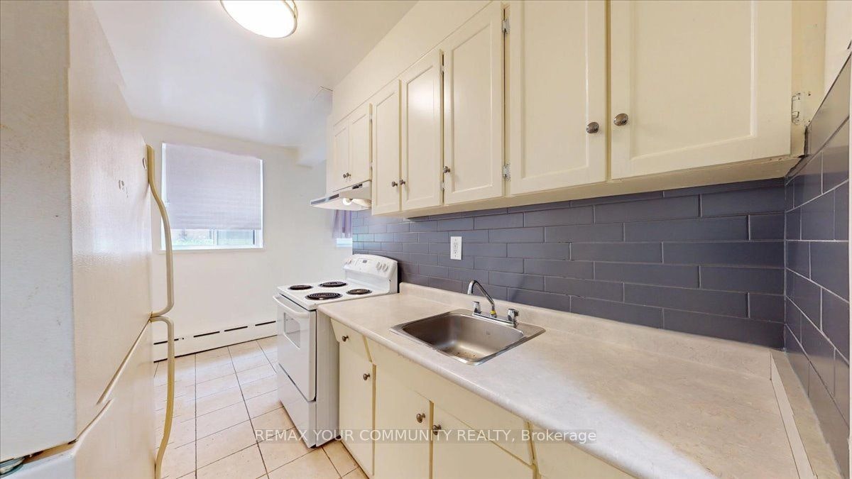 1A-2645 Keele Street, Toronto, ON, M6L 2P2 - 3