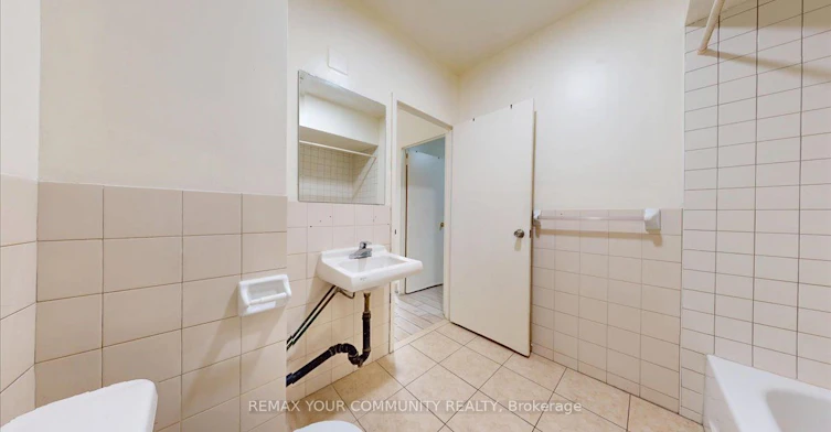 1A-2645 Keele Street, Toronto, ON, M6L 2P2 - 16
