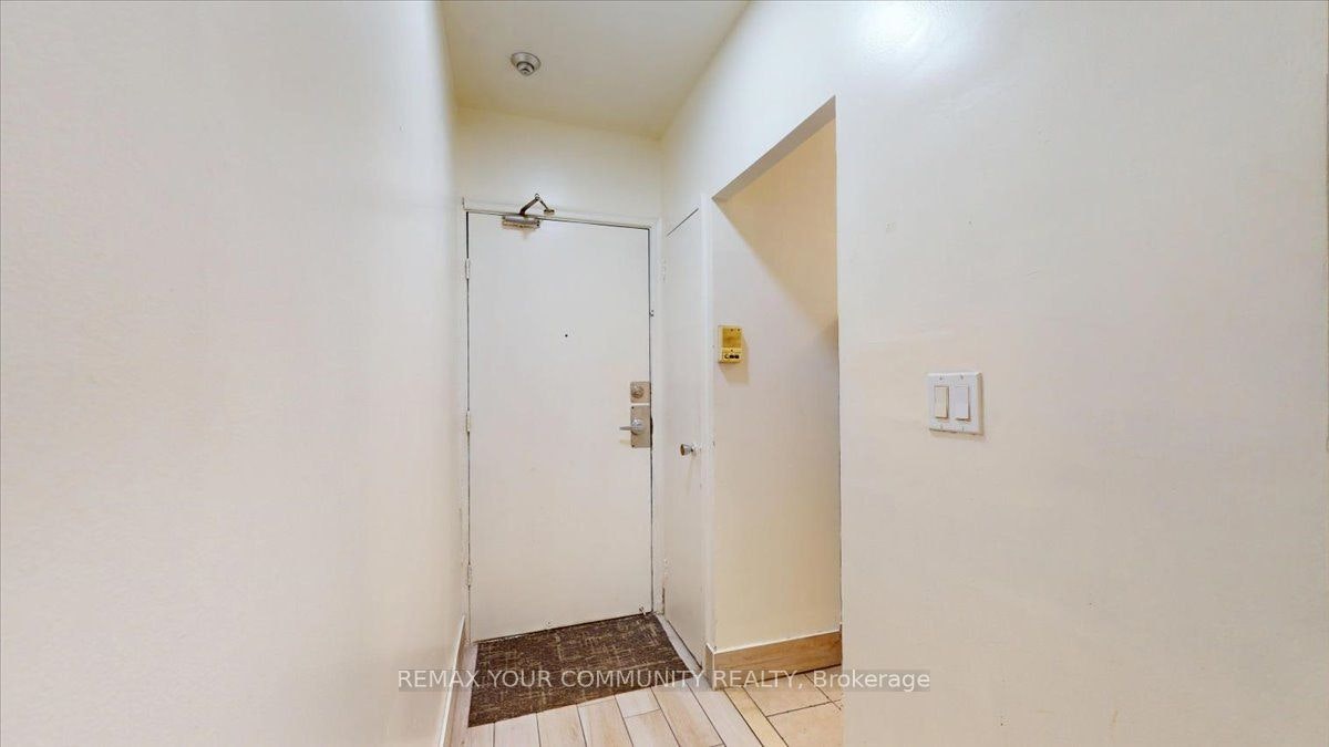 1A-2645 Keele Street, Toronto, ON, M6L 2P2 - 2