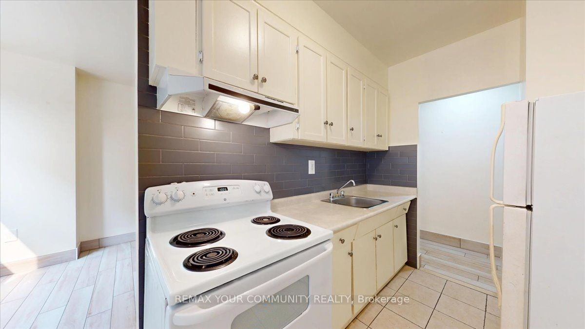 1A-2645 Keele Street, Toronto, ON, M6L 2P2 - 4