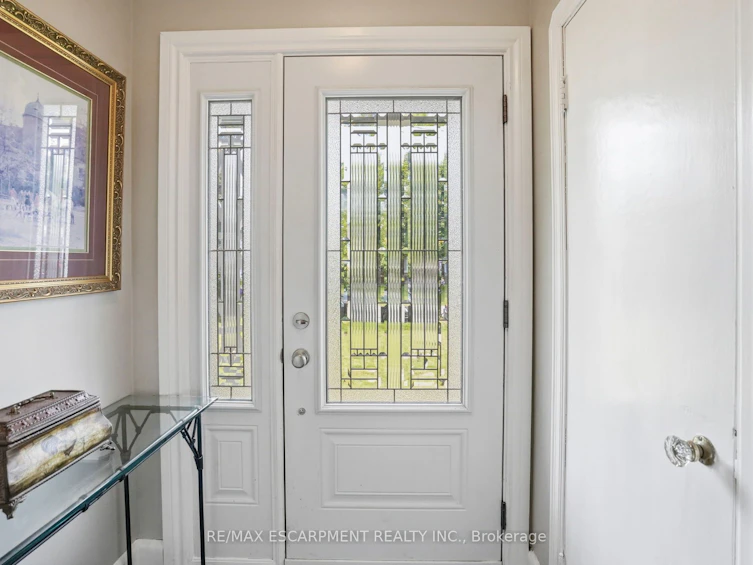 950 North Shore Boulevard W, Burlington, ON, L7T 1B1 - 4
