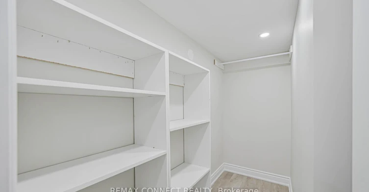 55 Taysham Crescent, Toronto, ON, M9V 1X1 - 7