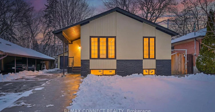 55 Taysham Crescent, Toronto, ON, M9V 1X1