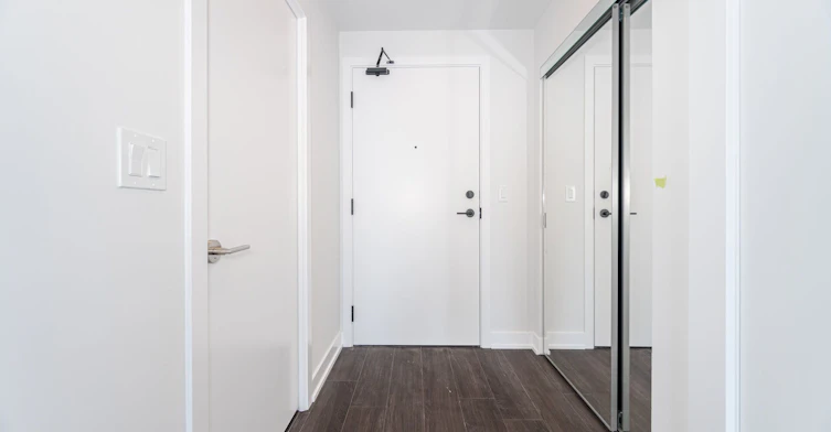 4404-430 Square One Drive, Mississauga, ON, L5B 0L6 - 5