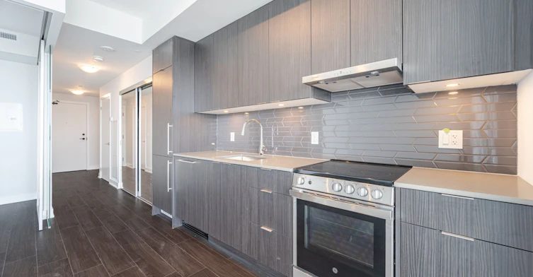 4404-430 Square One Drive, Mississauga, ON, L5B 0L6 - 7