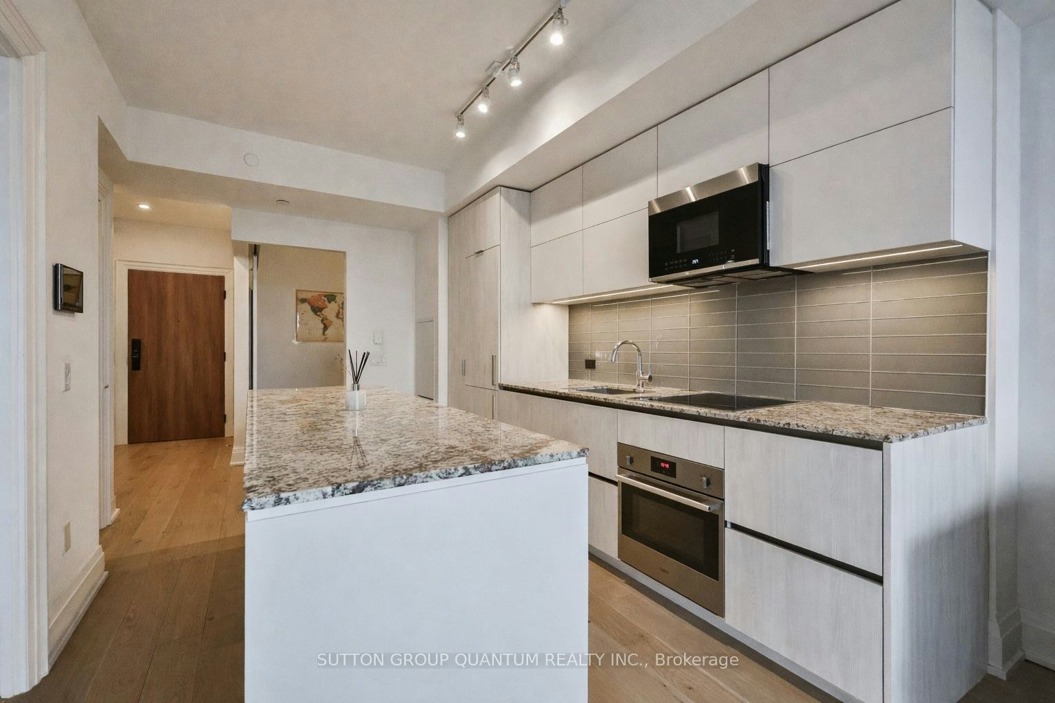 1009-21 Park Street E, Mississauga, ON, L5G 0C2