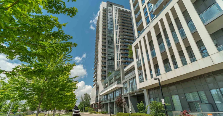 901-15 Zorra Street, Toronto, ON, M8Z 0C8 - 2