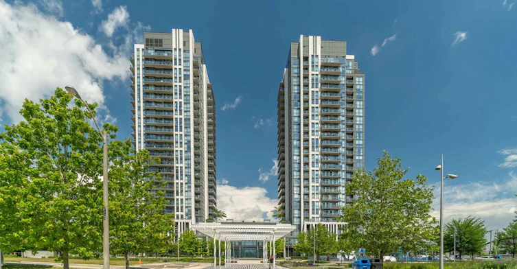 901-15 Zorra Street, Toronto, ON, M8Z 0C8