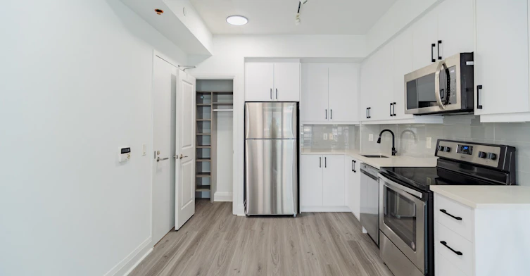 901-15 Zorra Street, Toronto, ON, M8Z 0C8 - 11