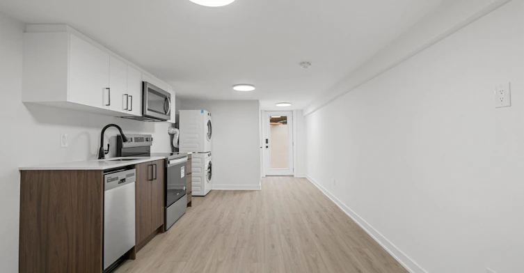 D-69 Claybrooke Street, Toronto, ON, M6M 3P8 - 9