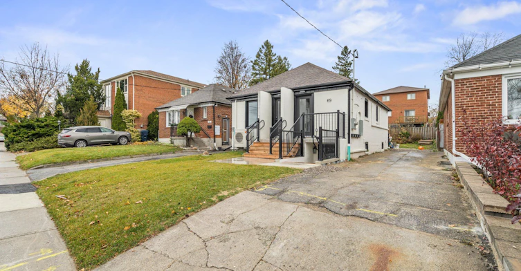 D-69 Claybrooke Street, Toronto, ON, M6M 3P8 - 16