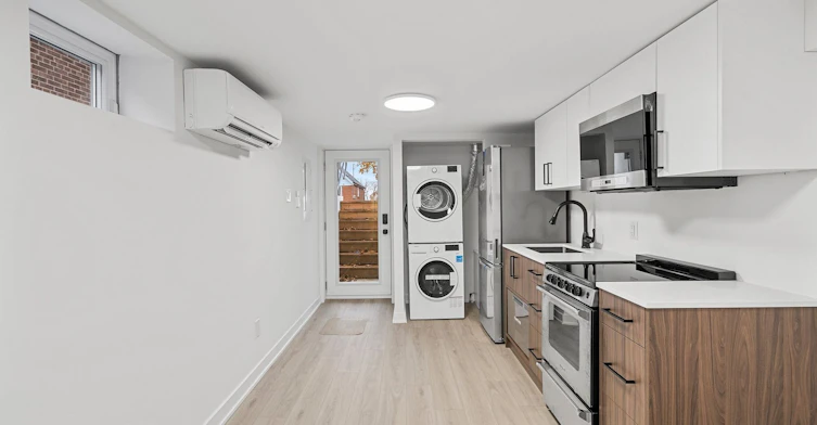 D-69 Claybrooke Street, Toronto, ON, M6M 3P8 - 3