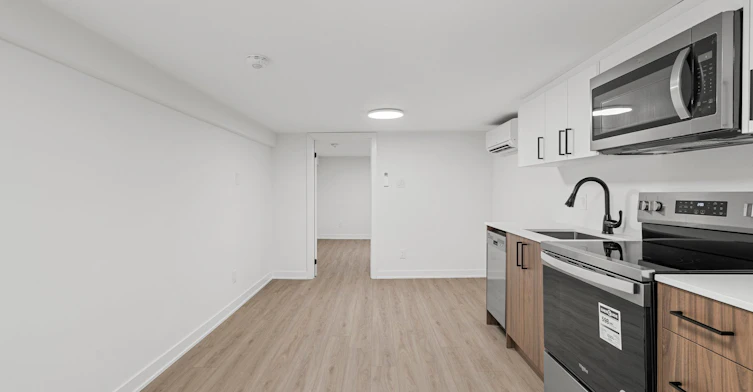 D-69 Claybrooke Street, Toronto, ON, M6M 3P8 - 12