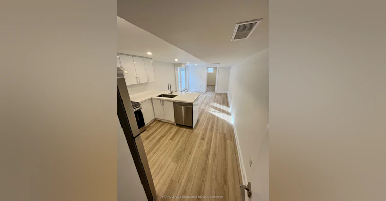 Lower-54 Riverdale Drive, Toronto, ON, M9V 2T3 - 11