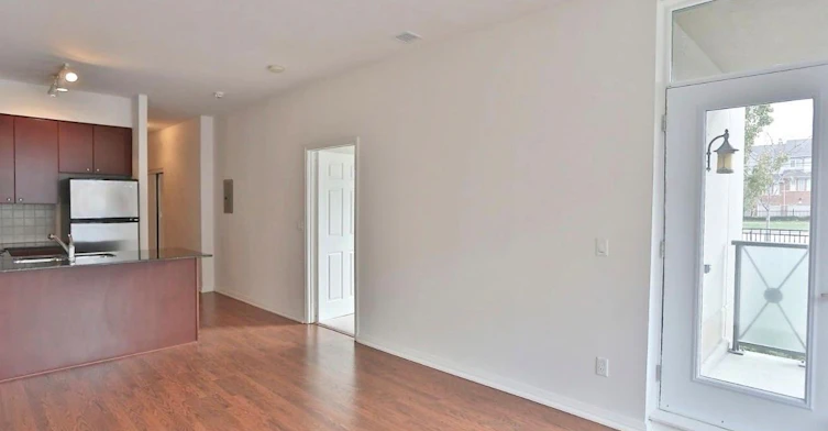 TH 105-220 Forum Drive, Mississauga, ON, L4Z 4K1 - 5