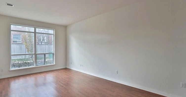 TH 105-220 Forum Drive, Mississauga, ON, L4Z 4K1 - 2