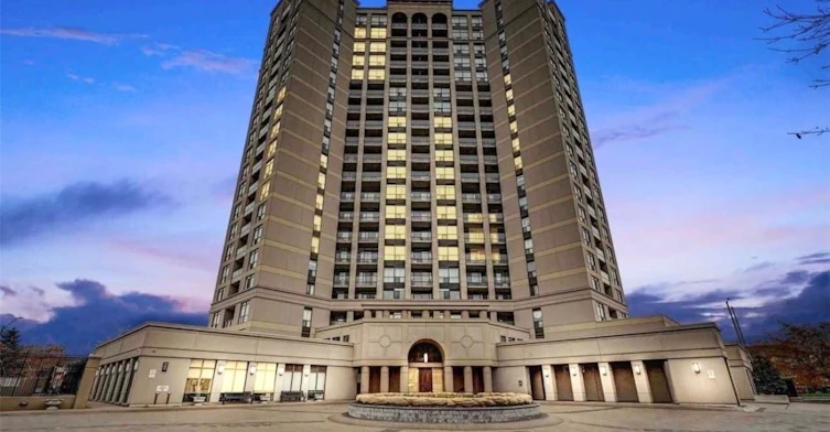 TH 105-220 Forum Drive, Mississauga, ON, L4Z 4K1
