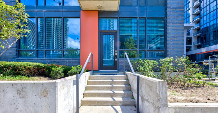 101-55 Eglinton Avenue W, Mississauga, ON, L5R 0E4 - 6