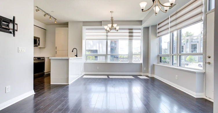 101-55 Eglinton Avenue W, Mississauga, ON, L5R 0E4 - 7