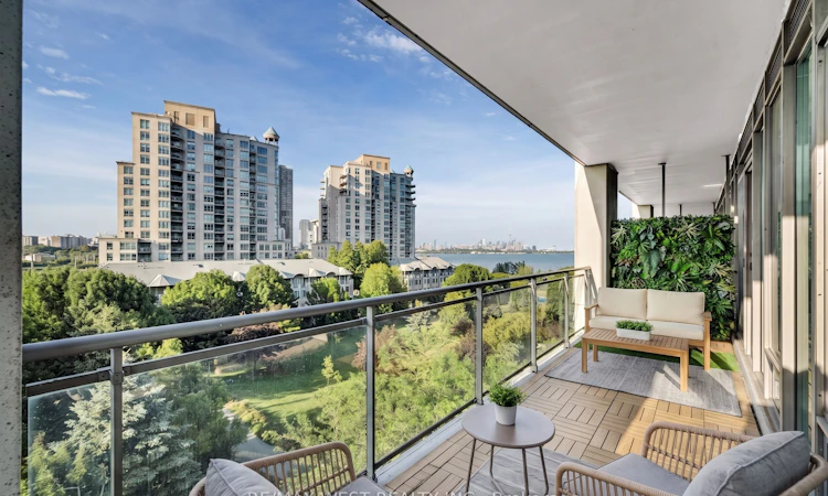 604-2119 Lake Shore Boulevard W