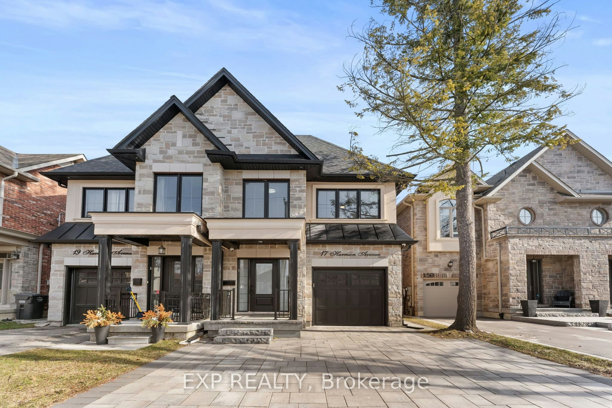 17 Harrison Avenue, Mississauga, ON, L5H 2N8 - 2