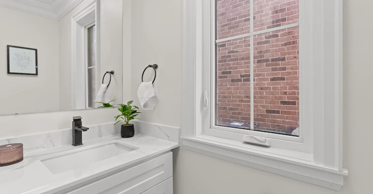 17 Harrison Avenue, Mississauga, ON, L5H 2N8 - 17
