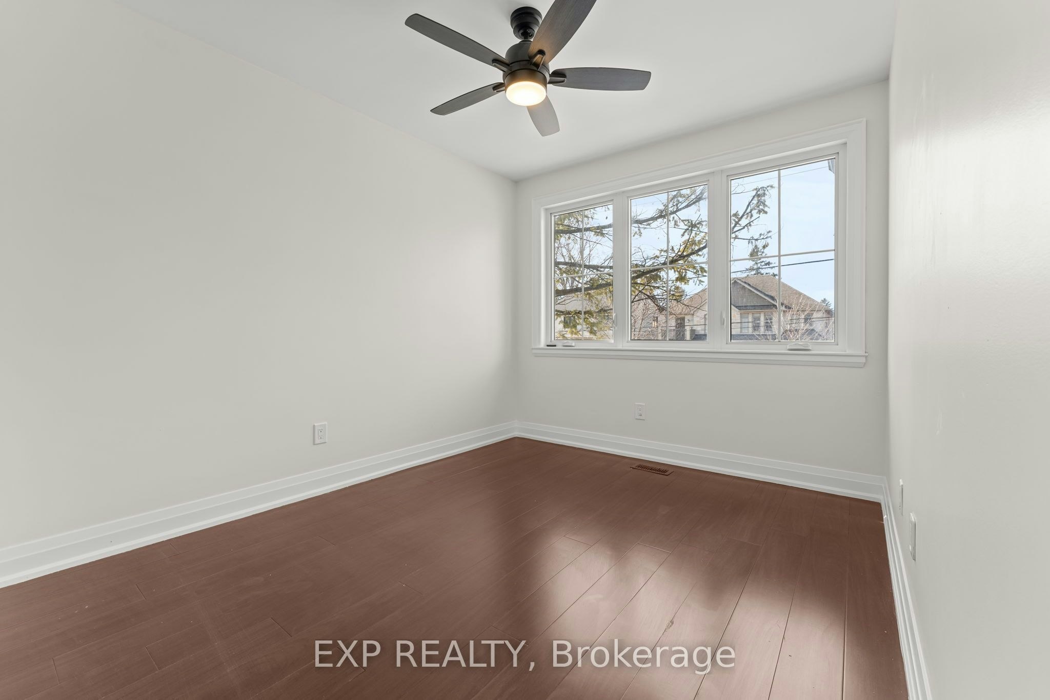 17 Harrison Avenue, Mississauga, ON, L5H 2N8 - 22
