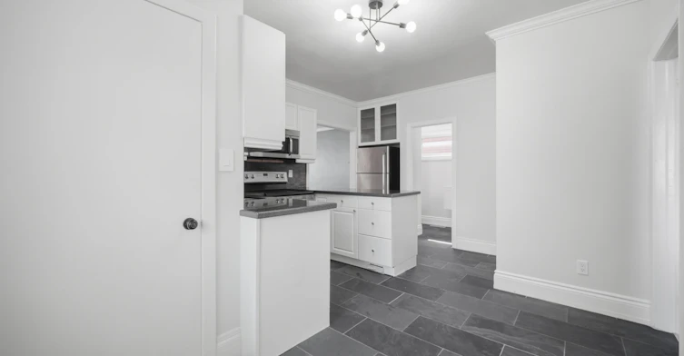 1052 Alexandra Avenue, Mississauga, ON, L5E 1Z8 - 14