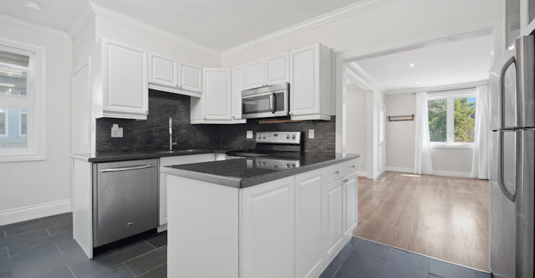1052 Alexandra Avenue, Mississauga, ON, L5E 1Z8 - 10