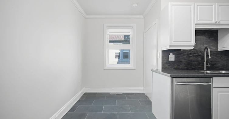 1052 Alexandra Avenue, Mississauga, ON, L5E 1Z8 - 13