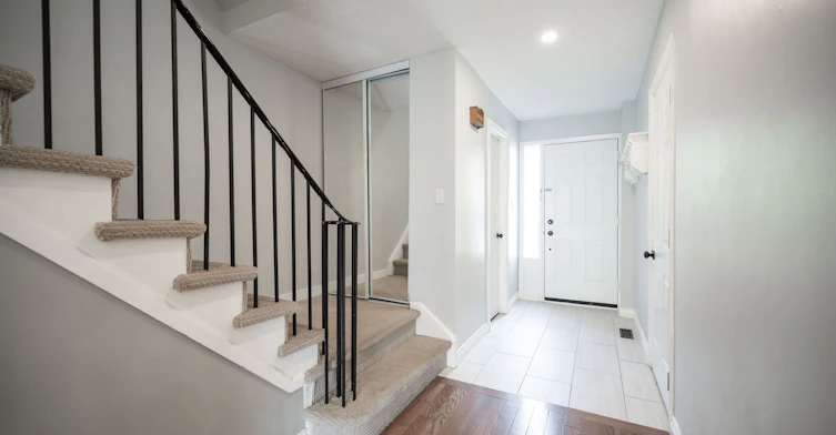 447 Ontario Street, Milton, ON, L9T 3J4 - 3