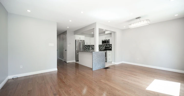 447 Ontario Street, Milton, ON, L9T 3J4 - 9