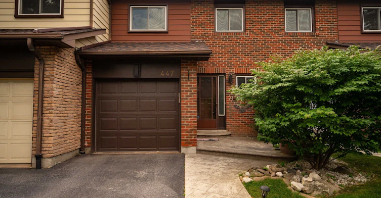 447 Ontario Street, Milton, ON, L9T 3J4