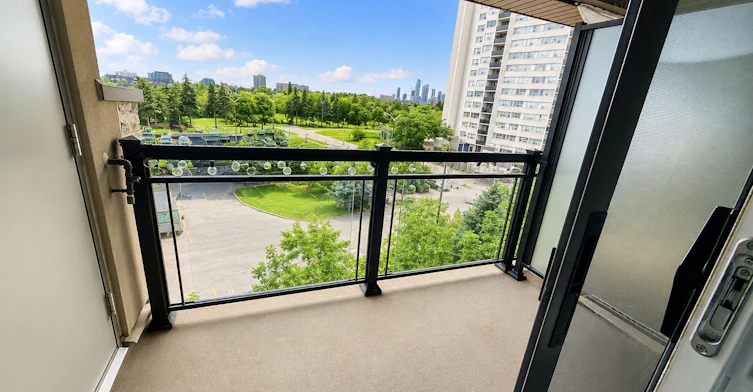 442-570 Lolita Gardens, Mississauga, ON, L5A 0A1 - 2