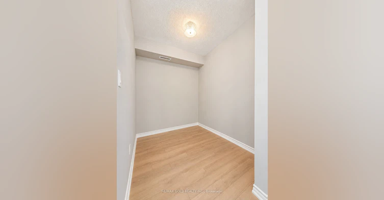 442-570 Lolita Gardens, Mississauga, ON, L5A 0A1 - 3