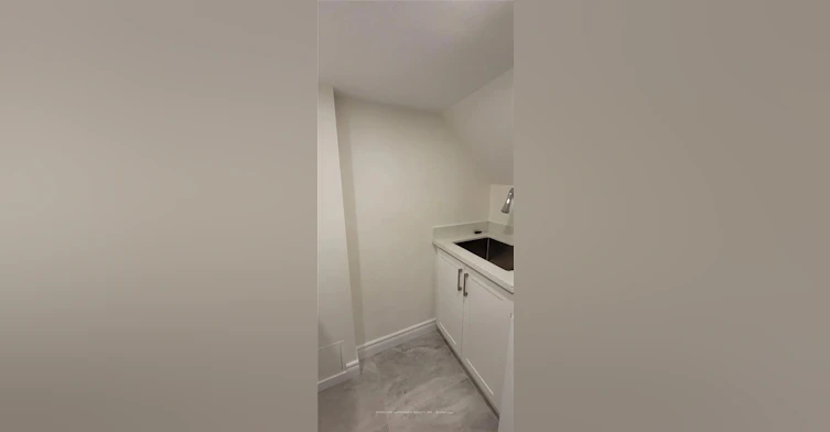 2564 Comet Court, Mississauga, ON, L5K 2R4 - 13
