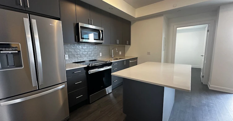 801-3220 William Coltson Avenue, Oakville, ON, L6H 7C2 - 5