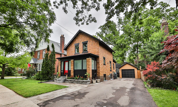 90 Mill Street S