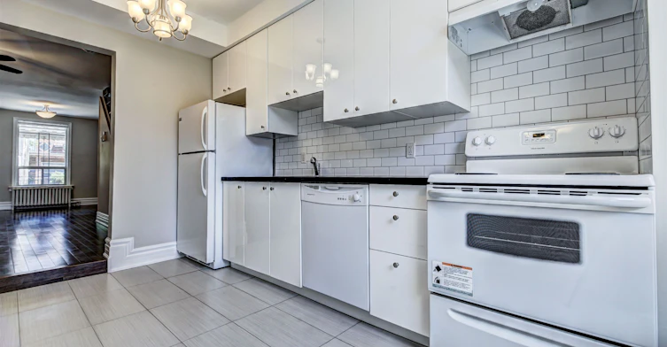 1168 Dovercourt Road, Toronto, ON, M6H 2X9 - 8