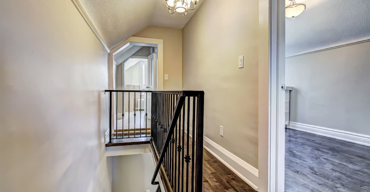 1168 Dovercourt Road, Toronto, ON, M6H 2X9 - 11