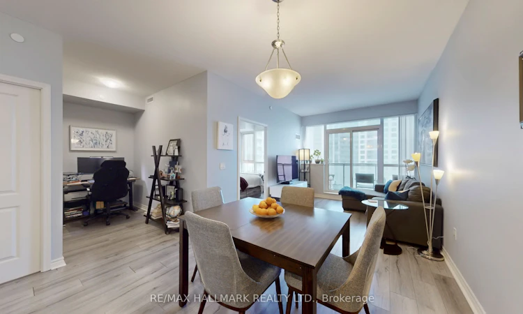 910-349 Rathburn Road W