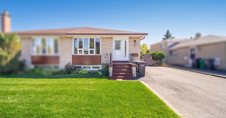 61 Avondale Boulevard, Brampton, ON, L6T 1H1 - 2