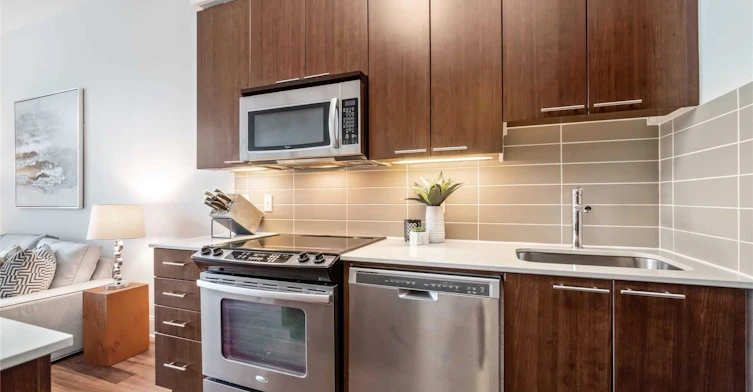 204-15 Viking Lane, Toronto, ON, M9B 0A4 - 3