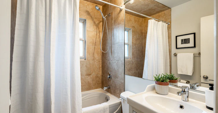 Upper-41 Treeview Drive, Toronto, ON, M8W 4C1 - 20