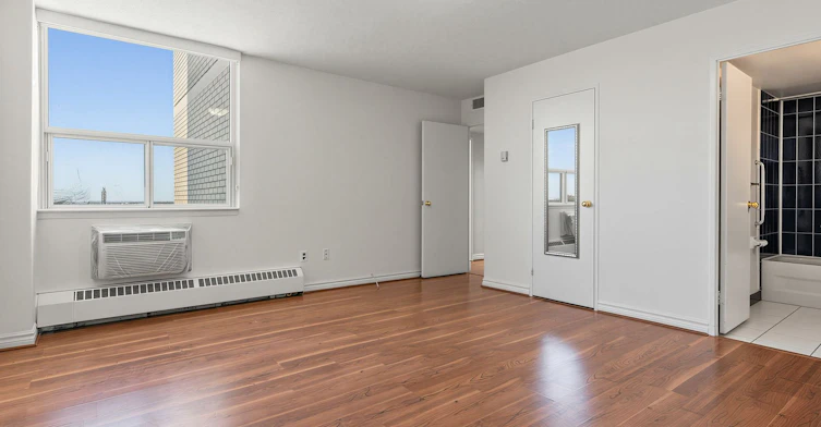 2212-155 Marlee Avenue, Toronto, ON, M6B 4B5 - 21