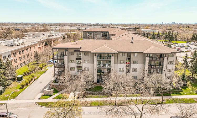 421-570 Lolita Gardens