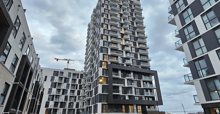 811-335 Wheat Boom Drive, Oakville, ON, L6H 7Y1 - 3