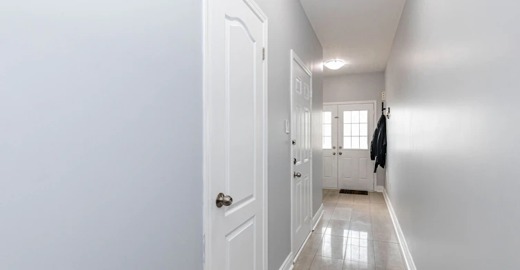 Upper-973 Francine Crescent, Mississauga, ON, L5V 0E2 - 10